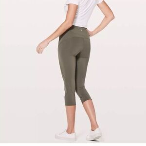 Lululemon In Movement Crop *Everlux 19"
Sage Size 8